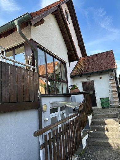 Gepflegte Doppelhaushälfte mit Einliegerwohnung in ruhiger Ortsrandlage von Ulm-Mähringen – Zugang Einliegerwohnung