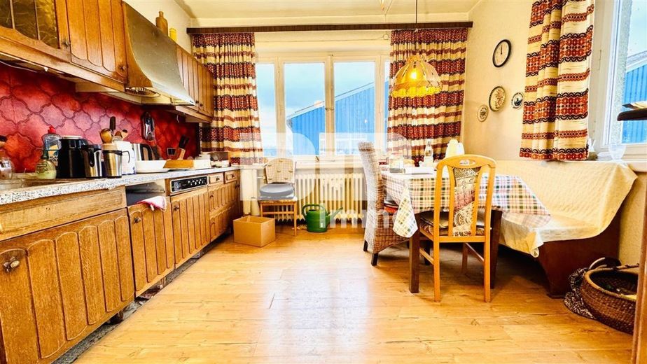 Villenartiges 1-3 Familienhaus mit viel Platz für die große Familie und viele weitere Möglichkeiten – OG 1 Küche / EBK