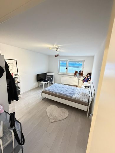 1–2 Familienhaus mit ca.300 m² Wfl.auf großzügigem 1.050-m²-Grundstück–ideal für Wohnen und Arbeiten – Schlafzimmer OG