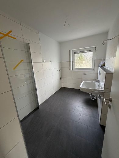 Newly renovated & quietly located – 3 rooms with balcony and lovely views – Bad