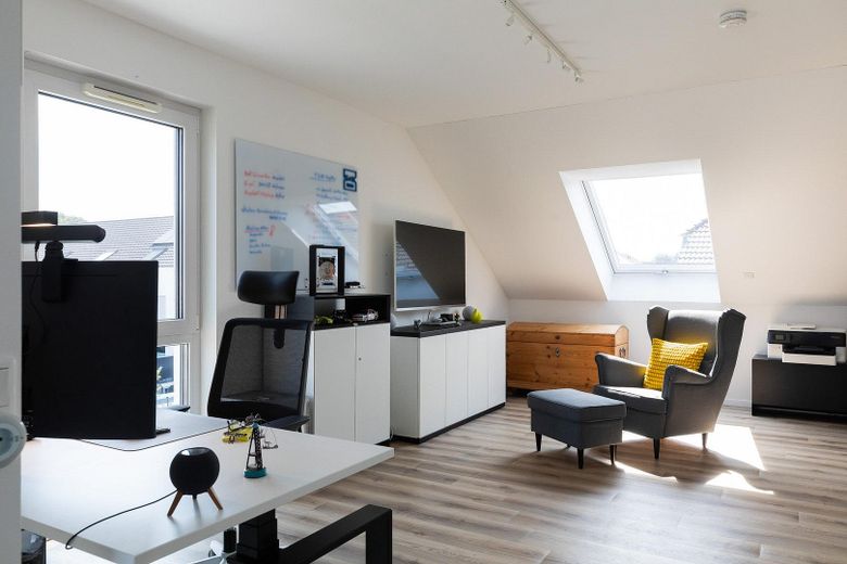 Reihenendhaus KfW 55 mit Wintergarten in Langenfeld – Studio / Büro / Kinderzimmer