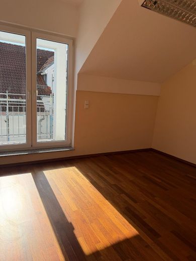 3 Zimmerwohnung mit 3 Tiefgaragenplätzen und 4 Balkonen – Kinder-/Arbeitszimmer