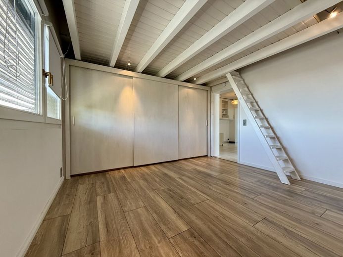 Fröndenberg-Westick: Eigentumswohnung der besonderen Art mit Balkon plus Tiefgaragenstellplatz! – Elternschlafzimmer