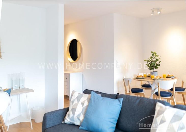**Helle, großzügige und frisch renovierte 2,5 Zimmer Wohnung mit Balkon** – e706cbc16c9a824fd446fb871a7a347d12b878e8.jpg