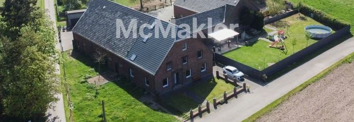Pferdehof in Alleinlage von Xanten-Vynen mit 10 Boxen Nebengebäuden Weiden und Reitplatz