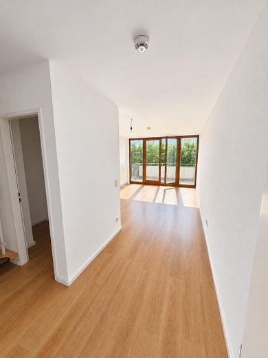 Jasny, 3-pokojowy apartament dwupoziomowy z dużym balkonem, kilka minut od dworca – Zdjęcie 2
