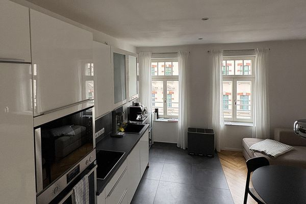 Apartamento de 3 habitaciones recién reformado, con cocina equipada de lujo y amplio balcón, en alquiler