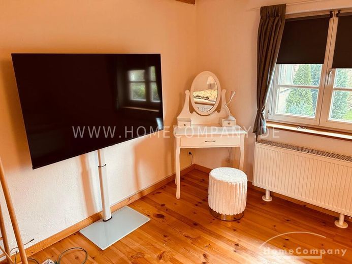 Nidderau (8072499) Stilvolles Fachwerkhaus auf Zeit – möbliert, zentral, mit Dachterrasse – 74e8e82247be30ed2f16453b2873478cd972534c.jpg
