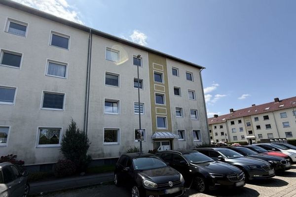 Charmante 3-Zimmer-Wohnung mit sonniger Südloggia und Blick ins Grüne