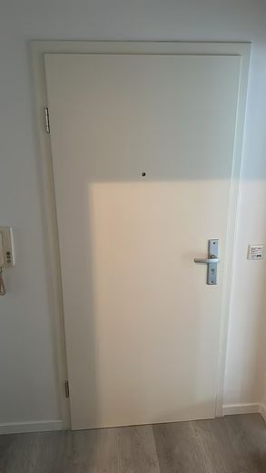 Kernsanierte 2-Zimmer-Erdgeschosswohnung mit Gartennutzung & optionaler Garage – Foto 2