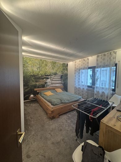 Przestronne 3 pokoje, kuchnia, przedpokój, łazienka, balkon w Viersen – 2.SZ