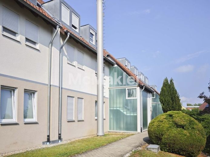 2-Zi.-Dachgeschosswohnung mit TG-Stellplatz in ruhiger Lage von Weinsberg – Photo 1