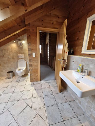 Ökol. Blockhaus in Bernau am Chiemsee – Zuhause auf Zeit für bis zu 5 Jahre, mit eigenem Garten – Badezimmer