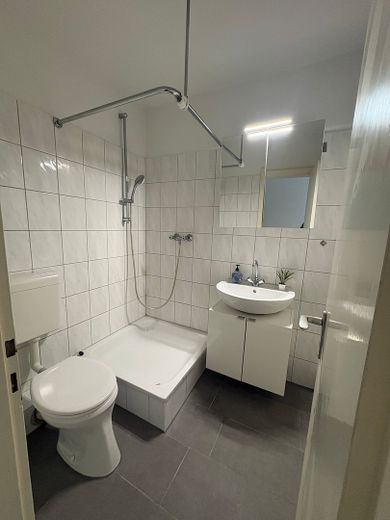 Helle 2-Zimmer-Wohnung in direkter Innenstadtlage Bremerhavens – Badezimmer