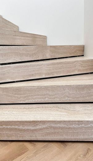 Architektenhaus mit 7 m Galerie, Travertin-Treppe, KNX und großem Privatgarten in Braunshardt – Foto 12