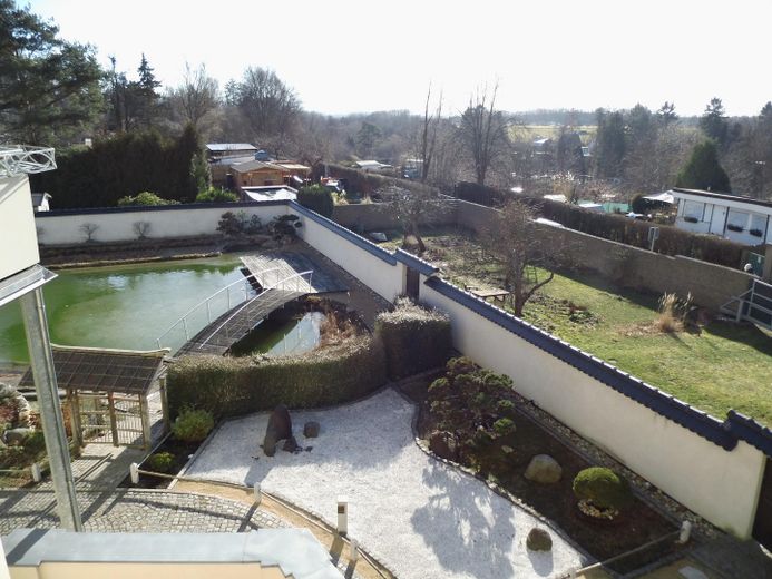 Blick in Gartenanlage