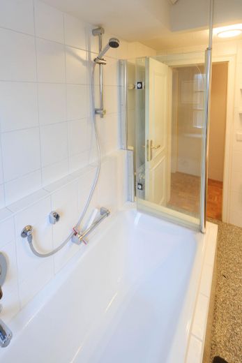 Schicke Maisonette-Wohnung mit Galerie und Loftcharakter | 2 Bäder – Tageslichtbad