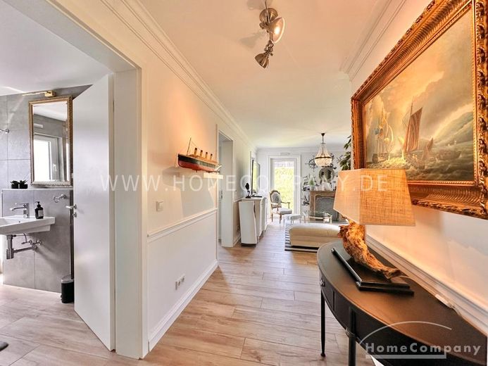 Lichtdurchflutete Designwohnung mit Balkon – 910238ef343729c97127de7a0de70e3e8eae35db.jpg