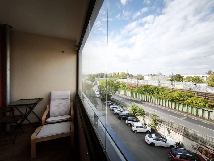Droomachtig 2-kamerappartement op perfecte locatie voor de beurs: eersteklas verbindingen in het hart van Frankfurt – Foto 15