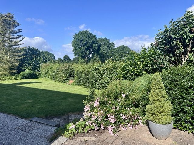 Ihr neues Zuhause: Großzügiges Einfamilienhaus mit Wiesenblick in Tellingstedt – Wiesenblick