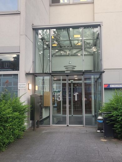 Moderne Bürofläche in Top-Lage Winterhude/Uhlenhorst – courtagefrei – Eingangsbereich 1
