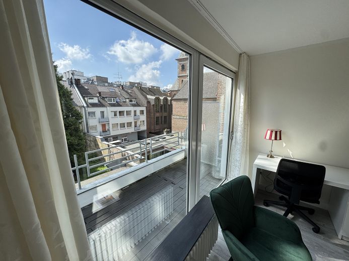Schicke Single-Wohnung in Düsseldorfer Altstadt in Rheinnähe -Ohne Provision- – Aussicht Balkon