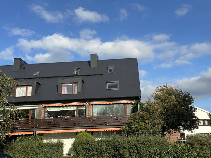 Balkon und DG ganz rechts