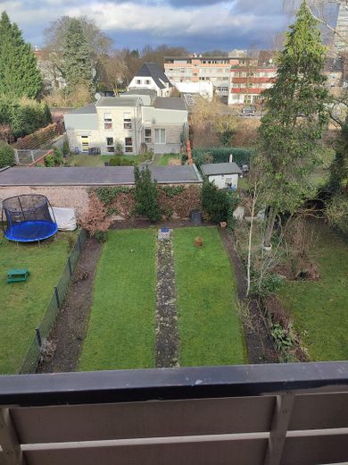 Wohnen am Park! Ruhige und helle 3 Zimmer-Wohnung im 3. OG. – Garten