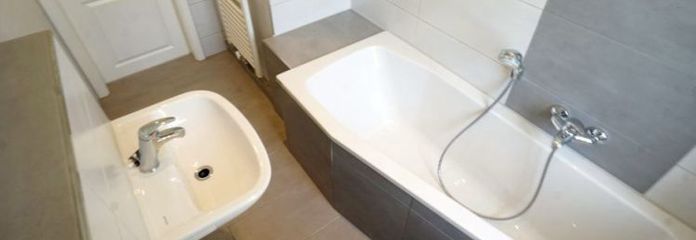Plauen’in güneyinde yeni yenilenmiş: Yenilenmiş banyolu 3 odalı daire