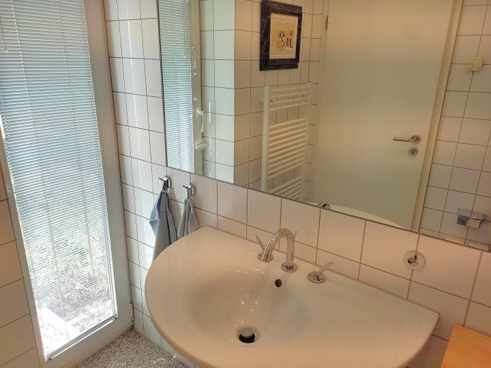 Repräsentatives Traumhaus im grünen Zehlendorf – Gäste-WC (im EG)