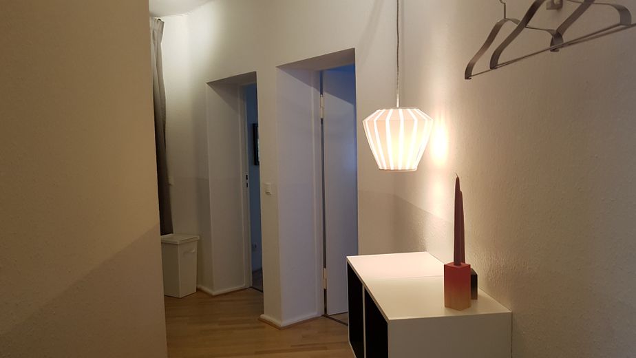 Anmietung auf Zeit ! Max. 1 Jahr! Wohnung für den Übergang: Möbliert, Befristet, Citylage :) – Foto 1