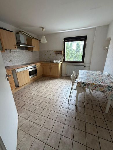 Zweifamilienhaus mit ca. 200 m² und 9 Zimmern in Erlensee – nur als gesamtes Haus zu vermieten – Foto 4