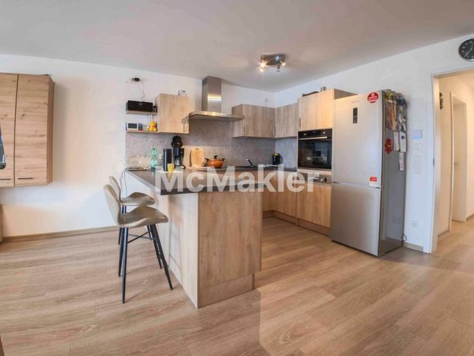 Neuwertige barrierefreie 3-Zimmer-Wohnung mit Balkon und 2 Stellplätzen in Freystadt – Foto 1