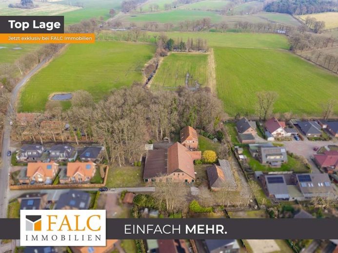 Resthof mit Scheune und über 10.000 m² Grundstück – attraktives Entwicklungspotenzial in Wiefelstede – फोटो 1