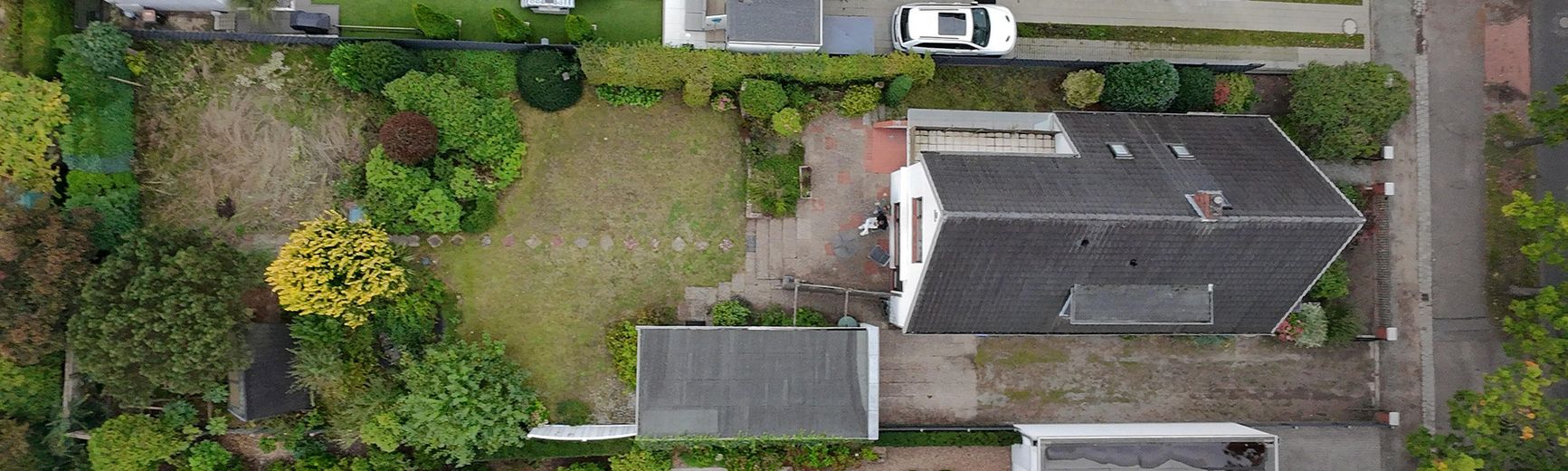 Großzügiges Einfamilienhaus mit viel Potenzial - provisionsfrei – Grundstück und Haus