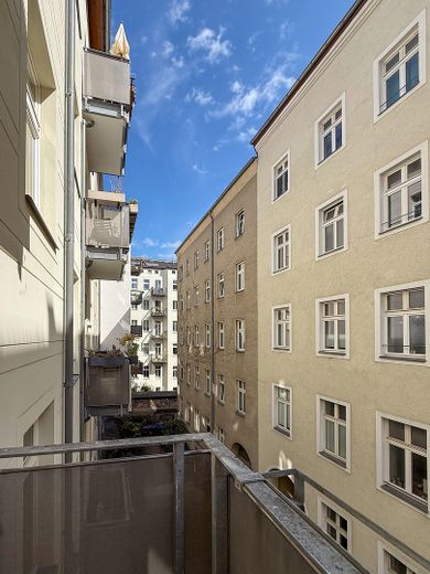 Bezugsfrei! Sonniger Altbau-Traum am Übergang Prenzlauer Berg / Mitte – Foto 8