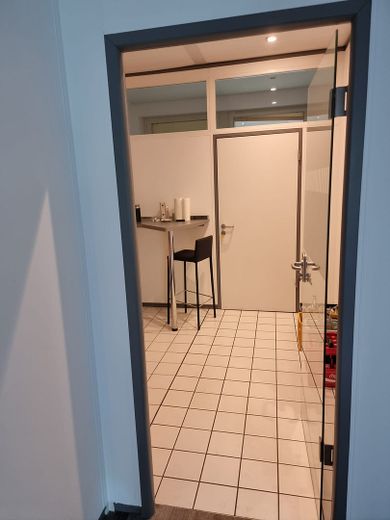Premium Office – Sofort bezugsfertiges Büro mit Glaswänden und Top-Ausstattung – Foto 31