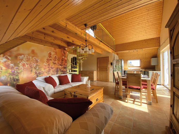 Wohn-/Esszimmer DG