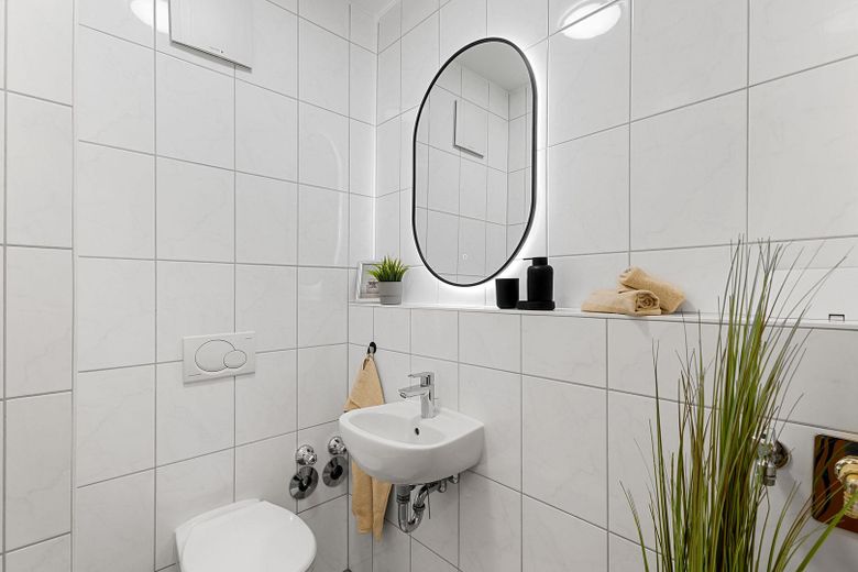 2 odalı, konforlu yaşam için - Modernize edilmiş kat mülkiyetli daire hemen taşınmaya hazır – Gäste-WC