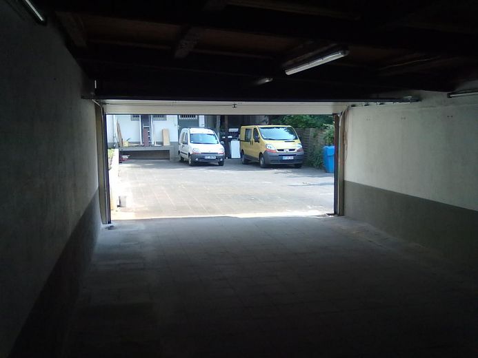 xxl Garage für vier Fahrzeuge