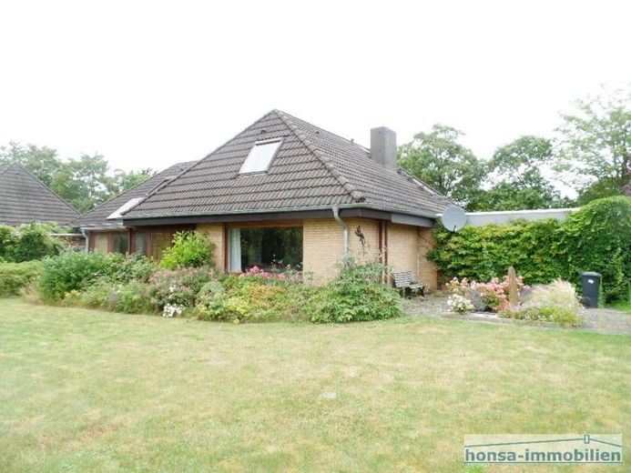 Gepflegtes und barriearmes Einfamilienhaus mit Garage und großem Garten – Foto 1