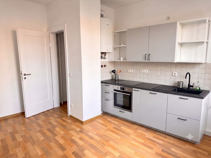 Central 2-room apartment with new kitchen – Neue Küche