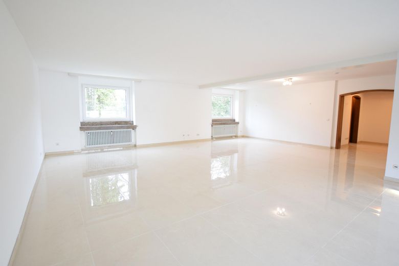Wysokiej klasy apartament typu penthouse w dzielnicy willowej Frankenforst (Bergisch Gladbach) – Wohnen