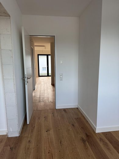 Ankleide Blick Richtung WZ