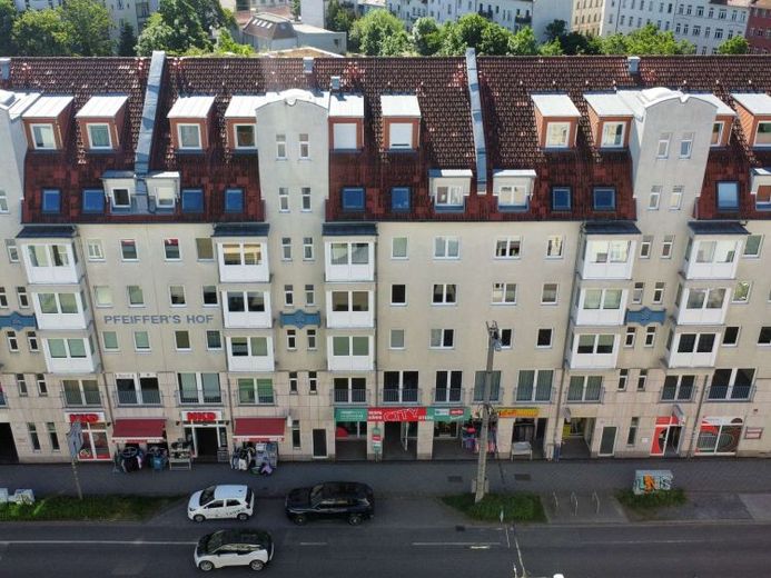 KLEIN IN FORMAT, GROSS IN DEN MÖGLICHKEITEN – Bezugsfreies Apartment mit TG-Stellplatz – Foto 1