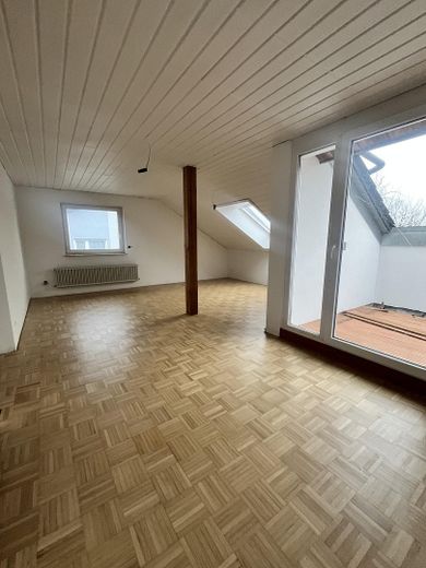 Moderno apartamento de 3,5 habitaciones con terraza en Römerberg-Mechtersheim – Schlafzimmer