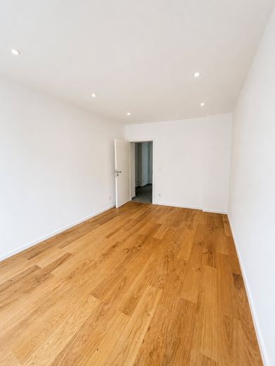 In Toplage von Düsseldorf - frisch sanierte Wohnung – Zimmer
