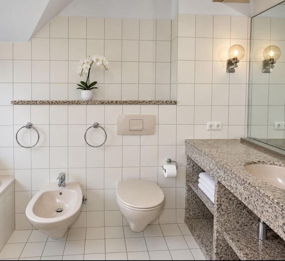 Ekskluzywne umeblowane mieszkanie dwupoziomowe w Ahrensburgu pod Hamburgiem – ok. 120 m² z tarasem na dachu – Zdjęcie 13