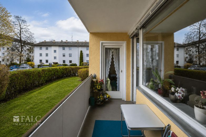 MFH in Weilheim mit 5 Einheiten, guter Vermietbarkeit und Entwicklungsperspektive – Balkon