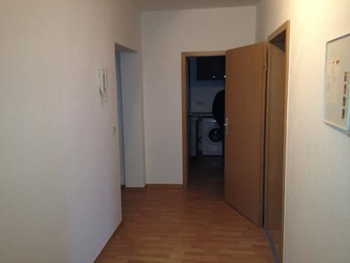 Großzügige 3-Zimmer mit Abstellraum, Laminat, Riesenküche, EBK und Wannenbad in uninaher Lage!! – rem31.3ogre_f
